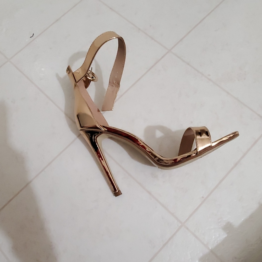 Sandals - Picture 2 of 3